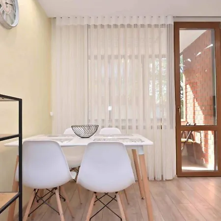 Lejlighed 2bd Comfort First Floor