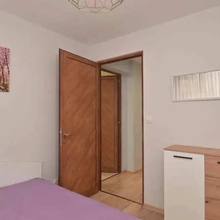 2bd Comfort First Floor Lejlighed