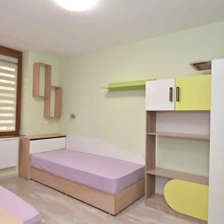 Lejlighed 2bd Comfort First Floor *